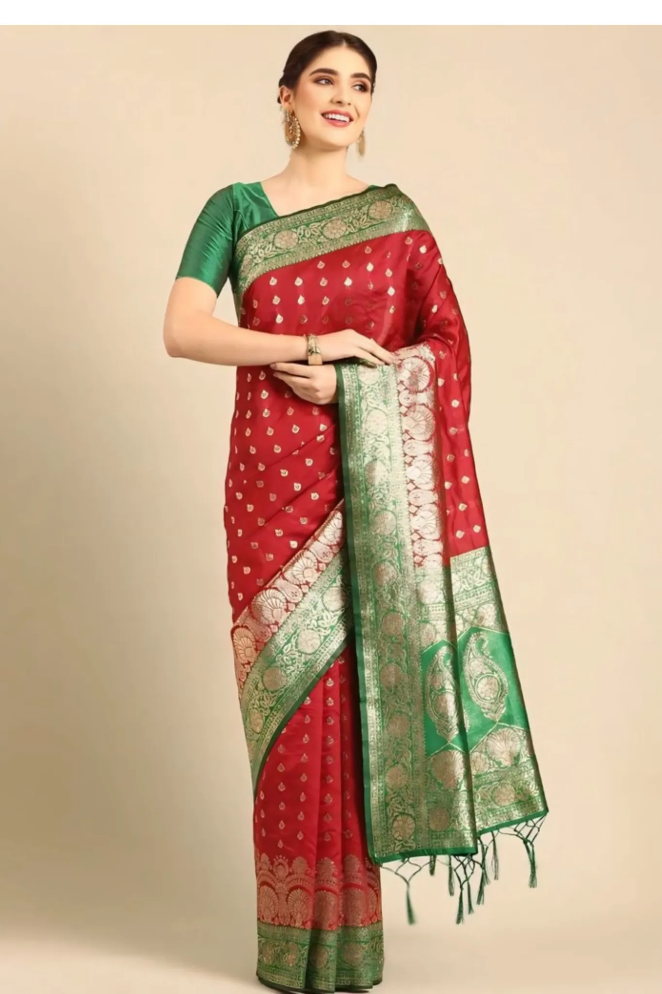 CLASSICAL LOOK SILK SAREE PICK FOR WEDDING & SOCIAL GATHERING