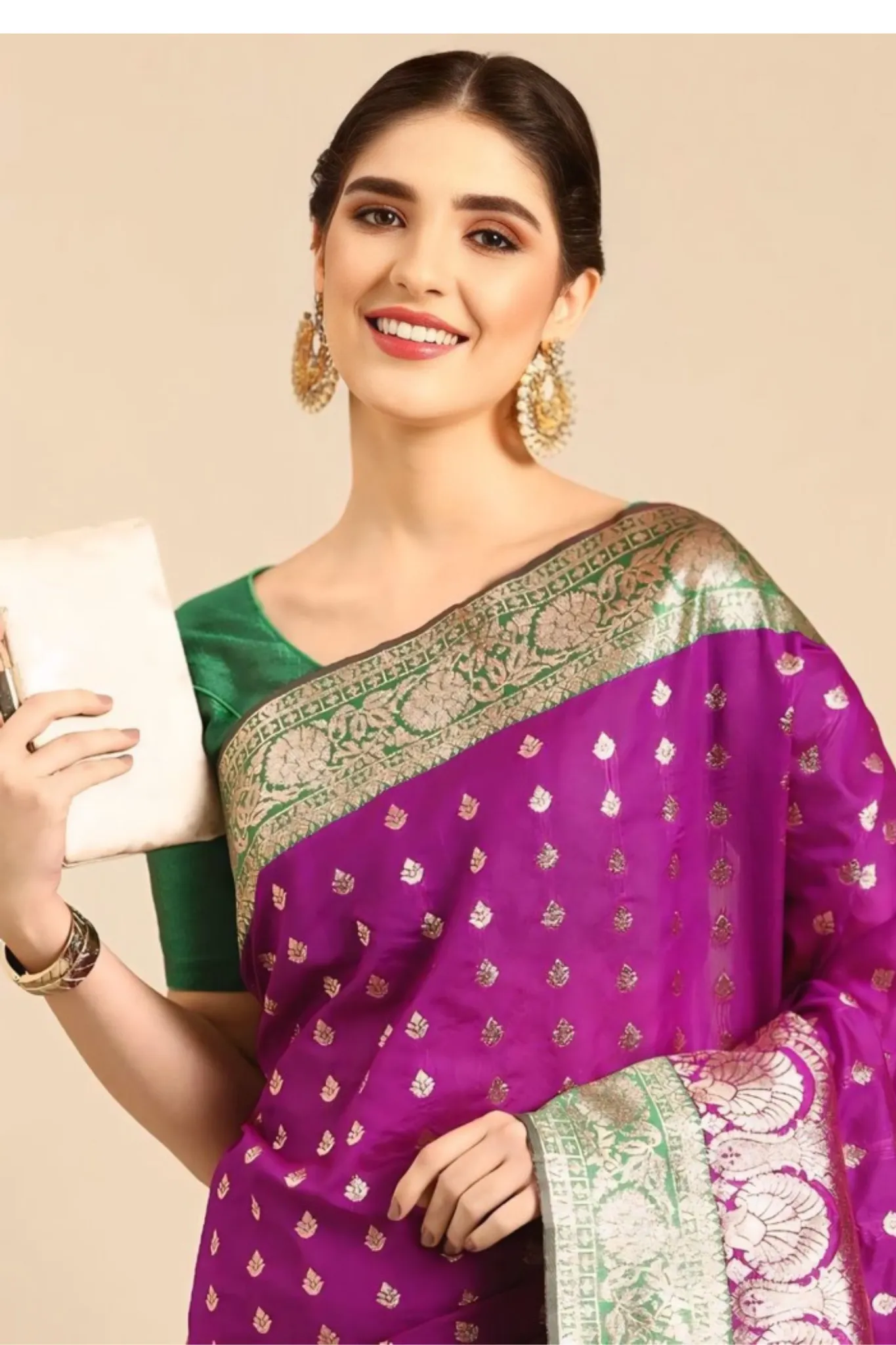 CLASSICAL LOOK SILK SAREE PICK FOR WEDDING & SOCIAL GATHERING