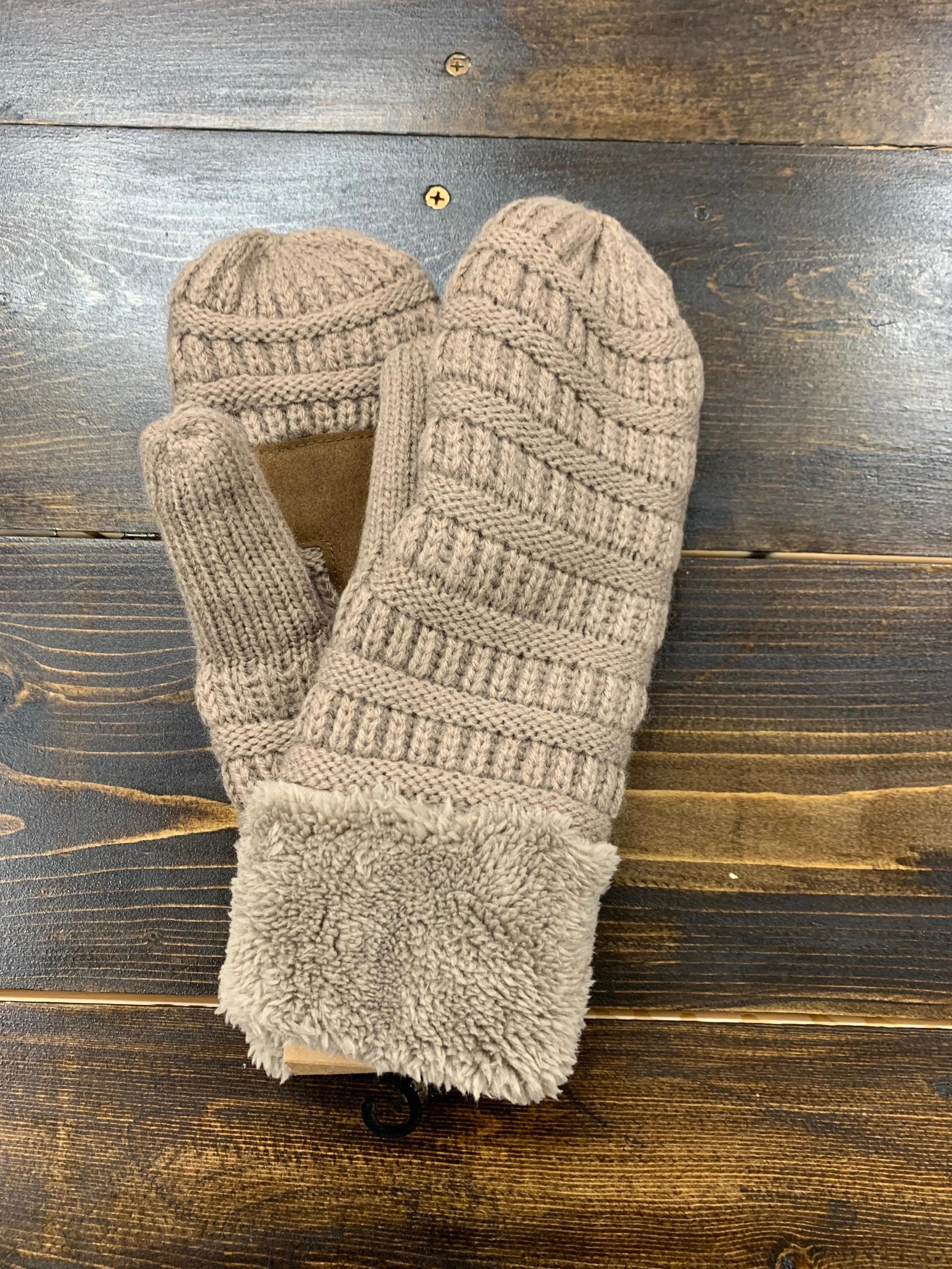 Mari CC Mittens