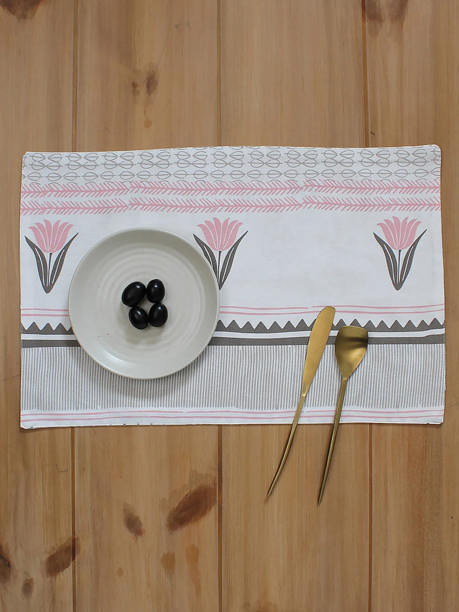 Mrinaal - Set Of 2 Placemats (Pink)