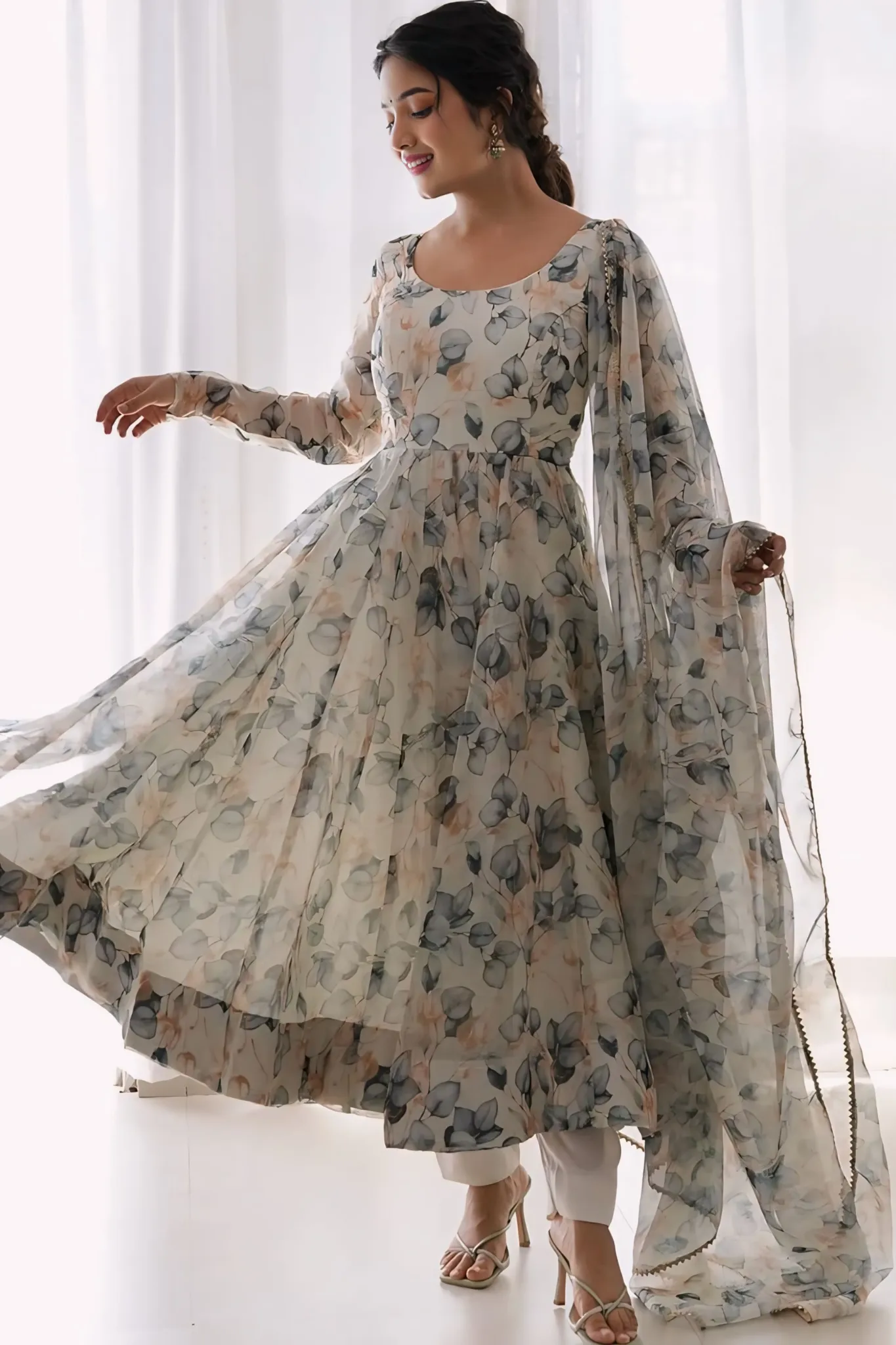 WOMEN BEAUTIFUL LEAF PRINT FLARED KURTA WITH DUPATTA