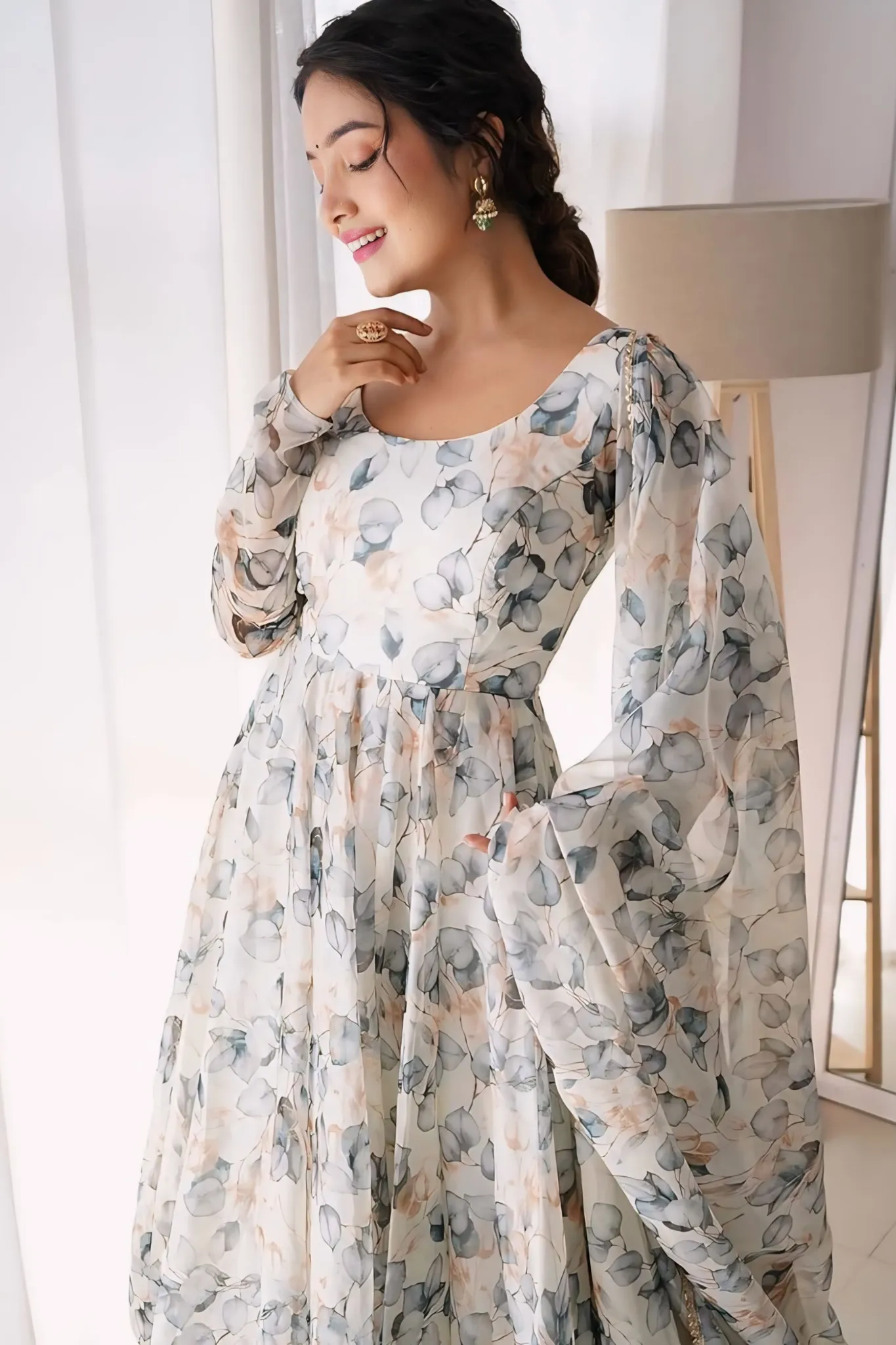 WOMEN BEAUTIFUL LEAF PRINT FLARED KURTA WITH DUPATTA